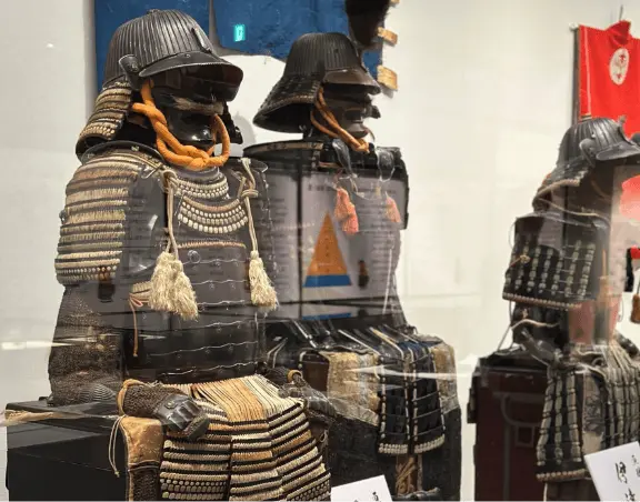 甲冑などの展示